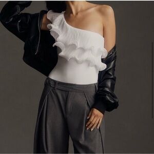 NWT Anthropologie Pleated Ruffle Bodysuit Size Medium White Asymmetrical Flowy